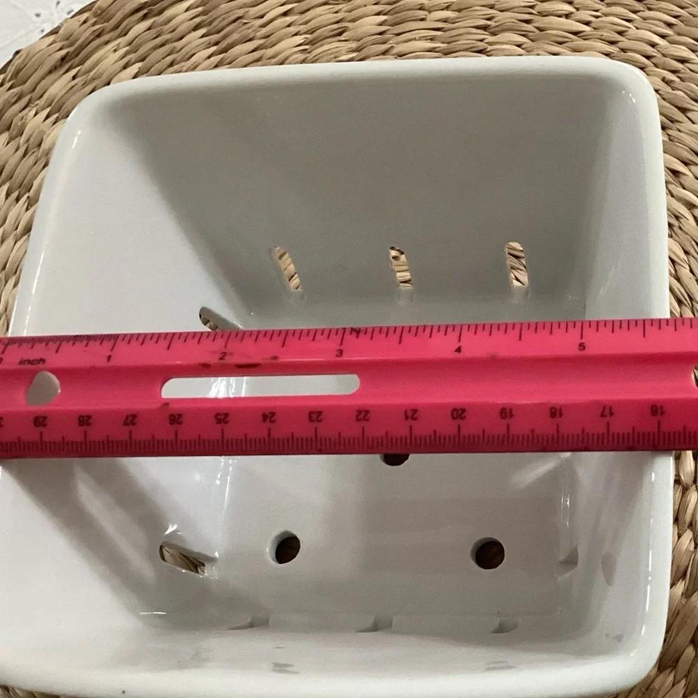 Crate&Barrel White Glazed Ceramic Berry Fruit Colander.